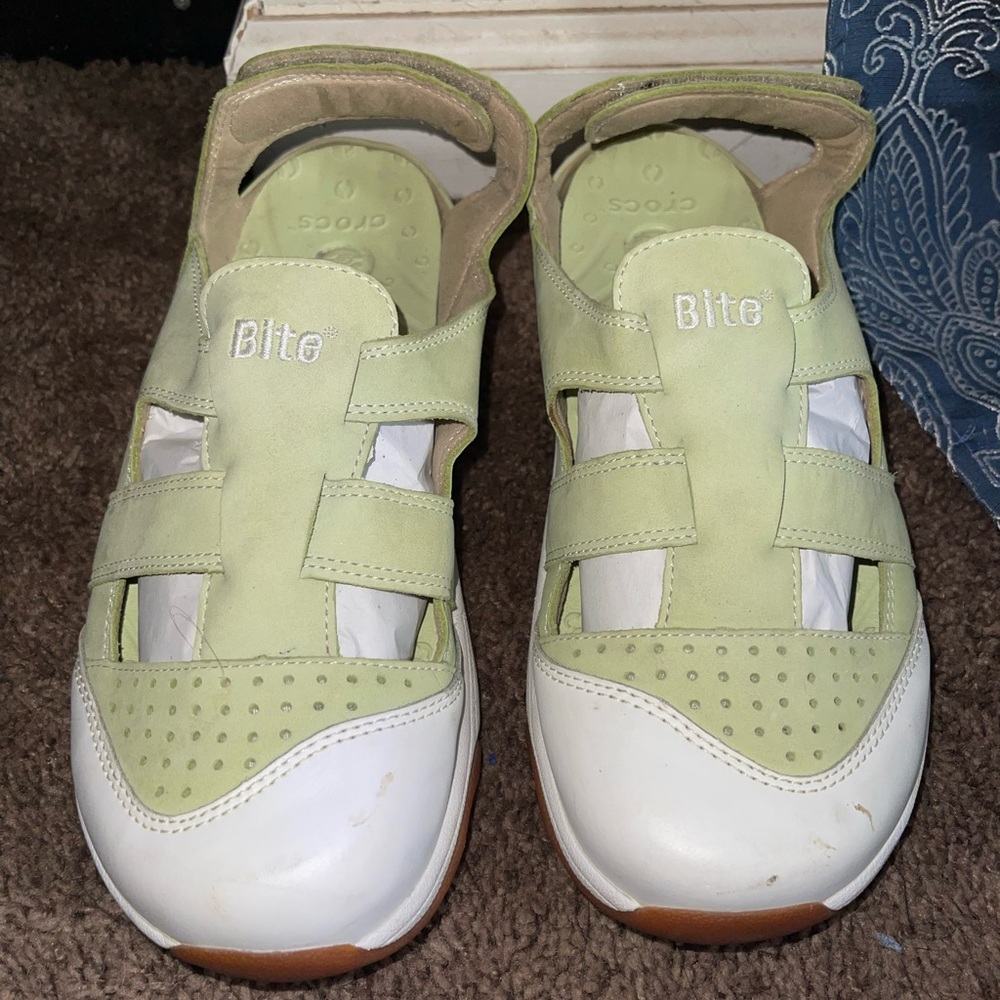 Crocs Bite 0.5. Women’s Sandals Style 9419C Size 8.5